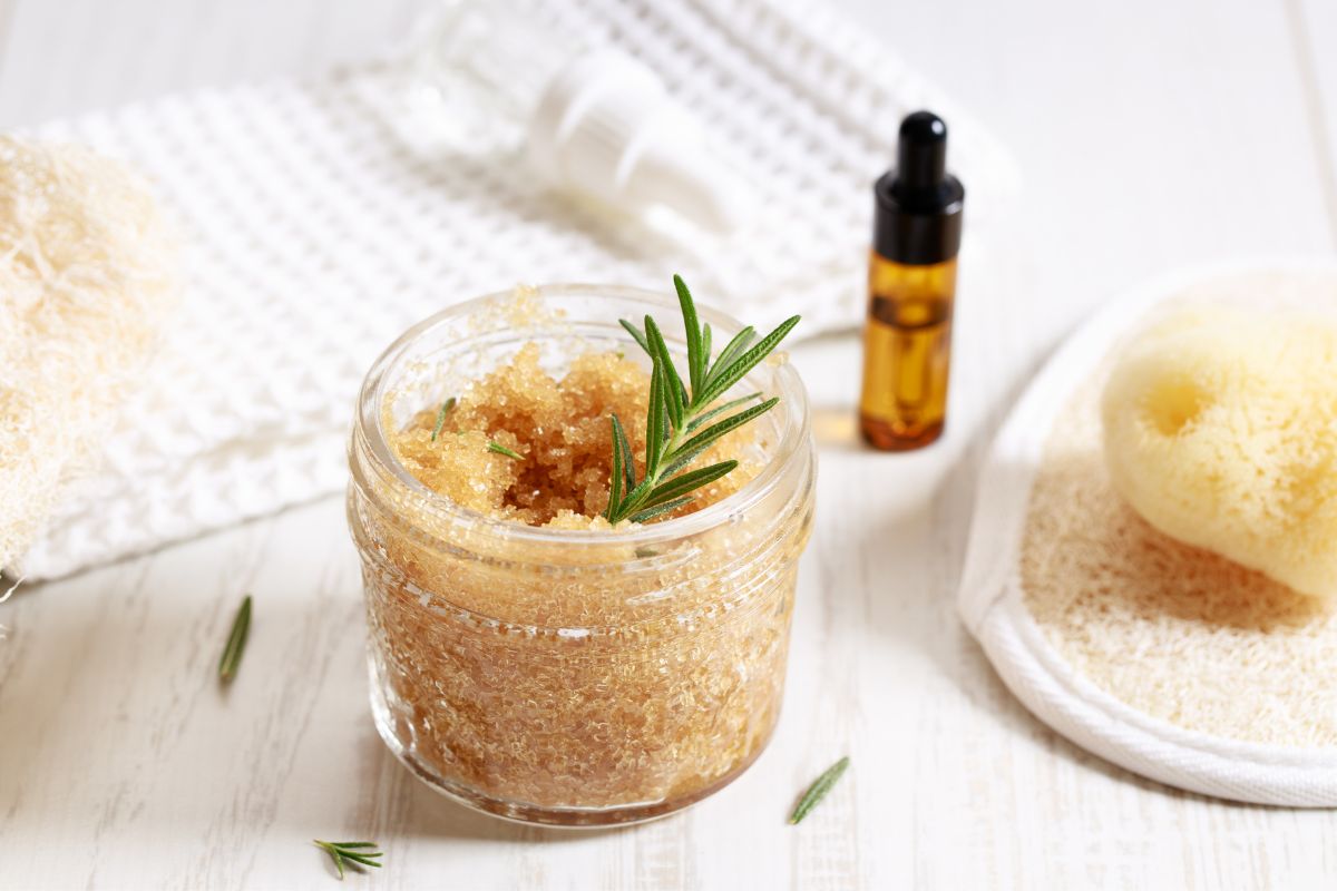 How To Make The Ultimate Sugar Scrub With Essential Oils